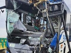 고가도로에서 트랜스자카르타 버스 정면충돌… 승객 23명 부상·경영진 공식 사과