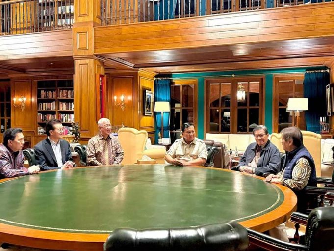 프라보워 대통령, 5대 기업 총수와 심야 회동… ‘주식회사 인도네시아’ 드라이브 본격화