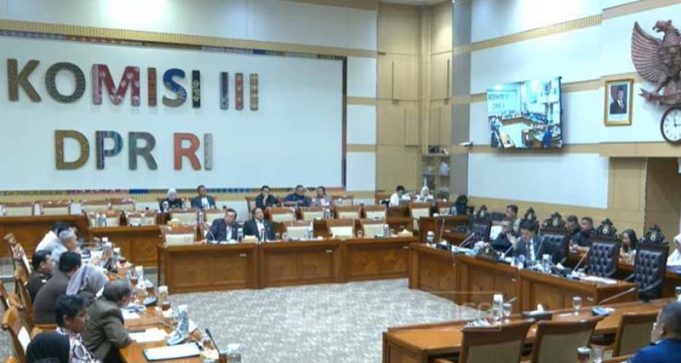 인도네시아 국회, 인권활동가 산성액 테러 규탄 및 철저 수사 촉구