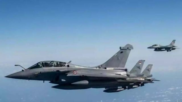 인도네시아가 도입한 프랑스산 다쏘 라팔(Rafale) 전투기. 사진 인도네시아 공군