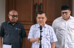 “50억 루피아 지원 사실무근”… 유수프 칼라, ‘조코위 학위 의혹 배후설’ 제기한 포렌식 전문가 경찰 고발