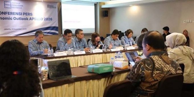 인도네시아 기업 67%, 확장 둔화로 신규 채용 중단 – APINDO 설문조사 결과, 경제 불확실성 심화 우려