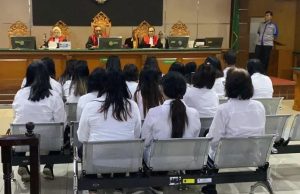 인구 세계4위 인니서 영아매매 조직 적발…”싱가포르 등에 팔아”