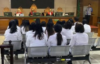 인구 세계4위 인니서 영아매매 조직 적발…”싱가포르 등에 팔아”