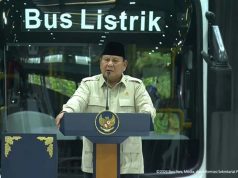 프라보워, 중부 자바 마글랑서 전기 상용차 조립 공장 준공식 참석