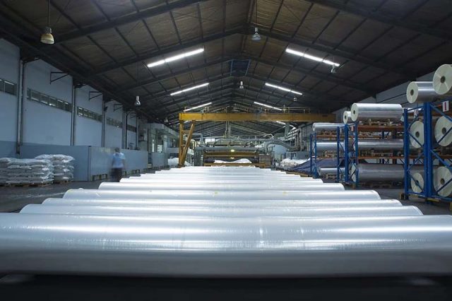 프라스틱 비닐공장. Industri Plastik