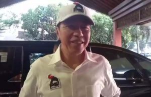 조코위 전 대통령, PSI 정당 로고 착용… 전국 정치 행보 개시
