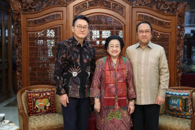 메가와티 총재, 윤순구 대사 접견… 한반도 평화 중재자 역할 및 전략적 파트너십 논의