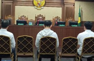 블루레이 카고 대표, 탄중 프리오크항 컨테이너 신속 출고 위해 635억 루피아 뇌물 공여 시인