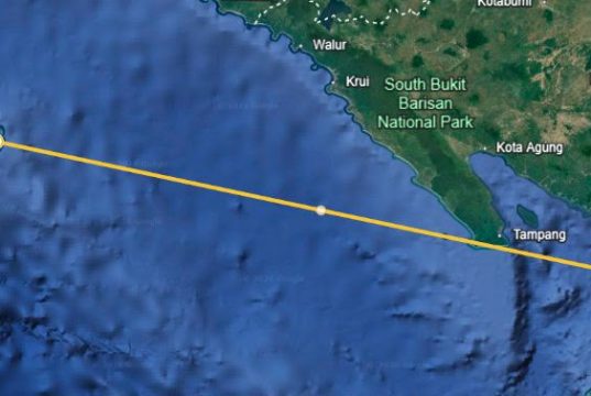 순다 해협서 실종된 취재선 선원 시신, 345km 떨어진 엔가노섬서 발견