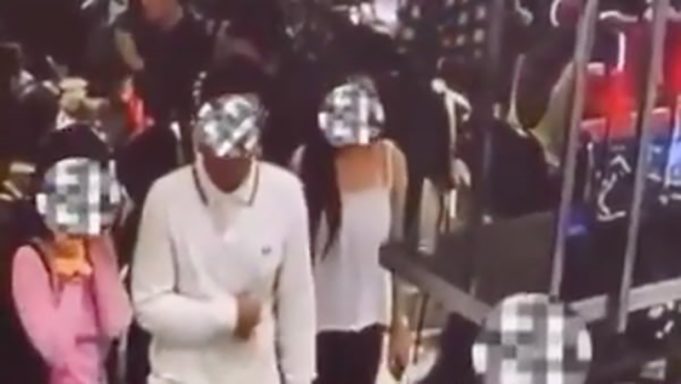 자카르타 쇼핑몰서 줄 서던 여성 뒤에서 ‘발길질’… 스나얀 시티 “깊은 유감, 경찰 수사 협조”