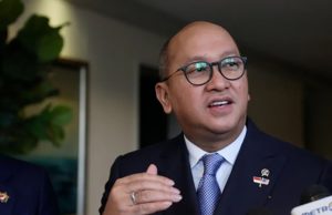푸르바야 전 재무장관 경질 후폭풍… ‘BUMN 배당금 1,200억 루피아’ 진실 공방 격화