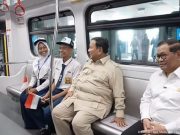 프라보워 대통령, 자카르타 LRT 신규 노선 시승… 클라파 가딩-망가라이 구간 본격 개통